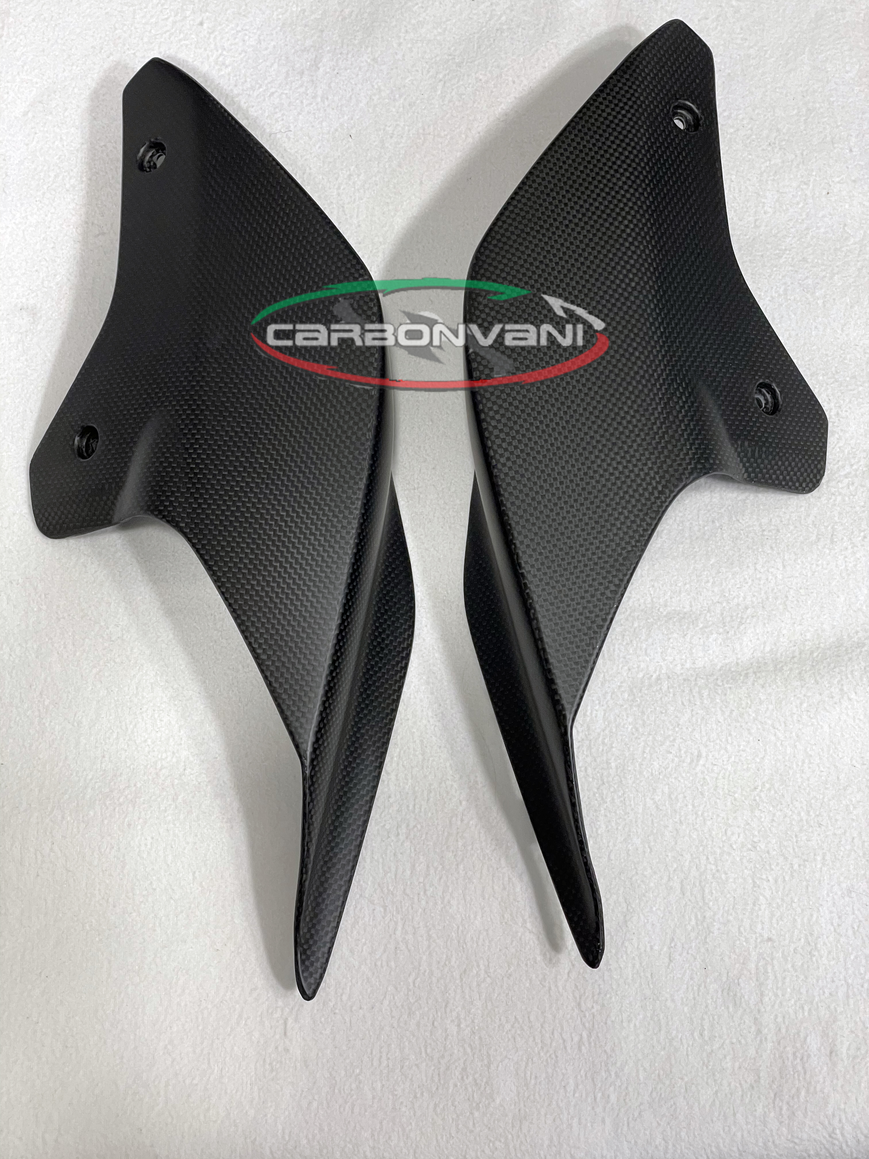 Carbonvani - Ducati Streetfighter V4 / V2 and Panigale V2 Carbon Fiber Road Tail For Seat (2 piece) Carbonvani - Ducati Streetfighter V4 / V2 and Panigale V2 Carbon Fiber Road Tail For Seat (2 piece)